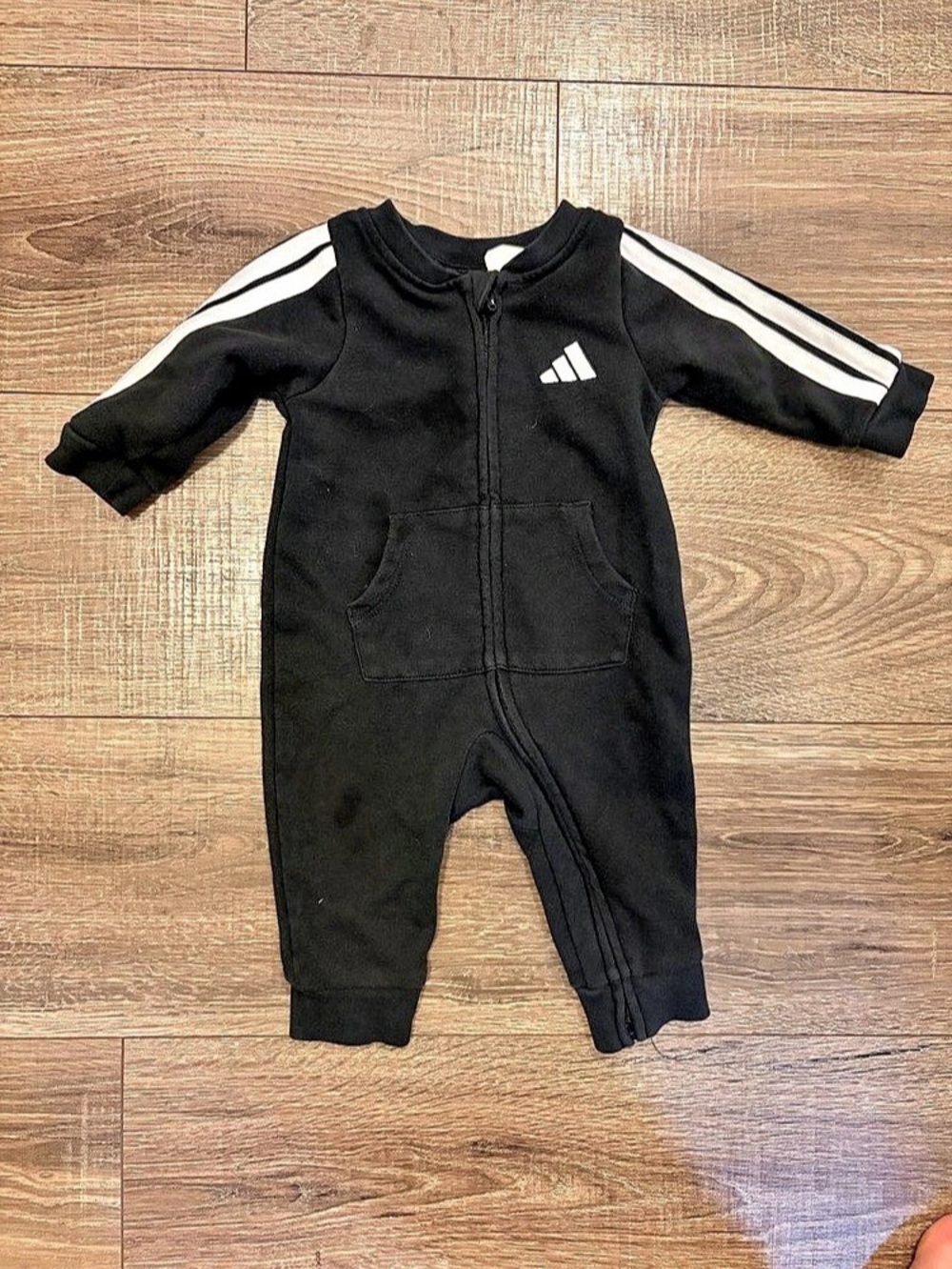 adidas Long Sleeve Full-Zip Essential 3-Stripe onesie
